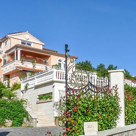 Apartment Villa Barbara Laurana Esterno foto
