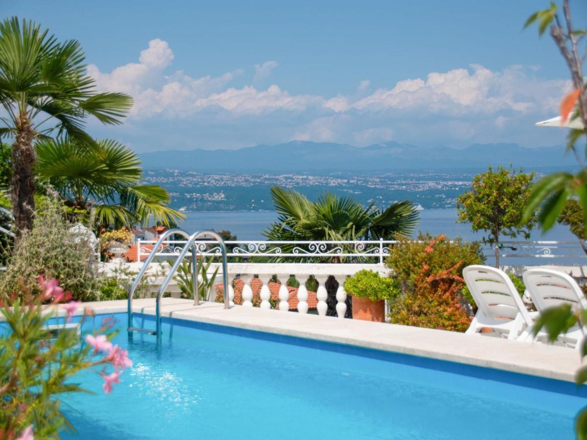 Apartment Villa Barbara Laurana Esterno foto